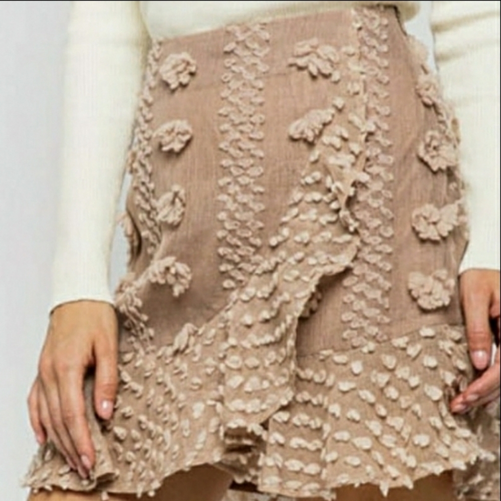 Coffee Colored Textured Detailed Mini Skirt - Picture 2 of 5